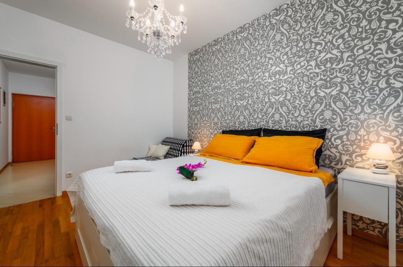 Aureo Apartment Pula Center Εξωτερικό φωτογραφία